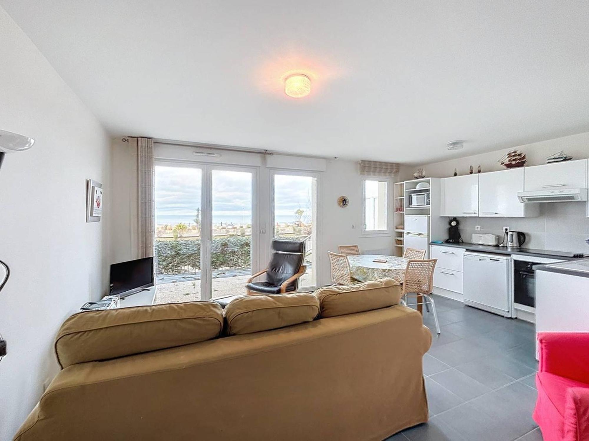 Appartement Rez-De-Jardin, Front De Mer, 4 Pers, Calme, Wifi Gratuit - Fr-1-465-46 Merville-Franceville-Plage Exterior foto